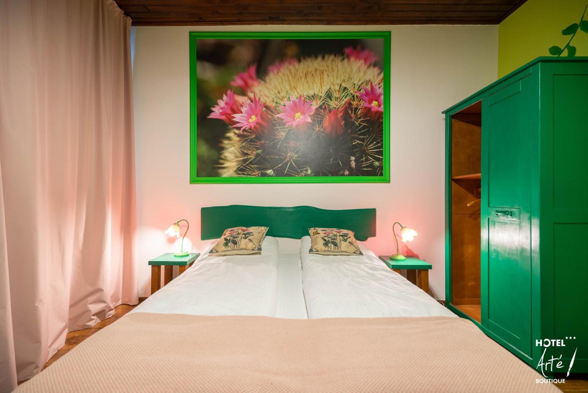 Art'E Boutique Rooms BaileTusnad Exterior photo